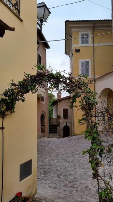 Casa In Antico Borgo Medievale A Tarano Ri, Via Giacomo Leopardi, 15 Villa Kültér fotó