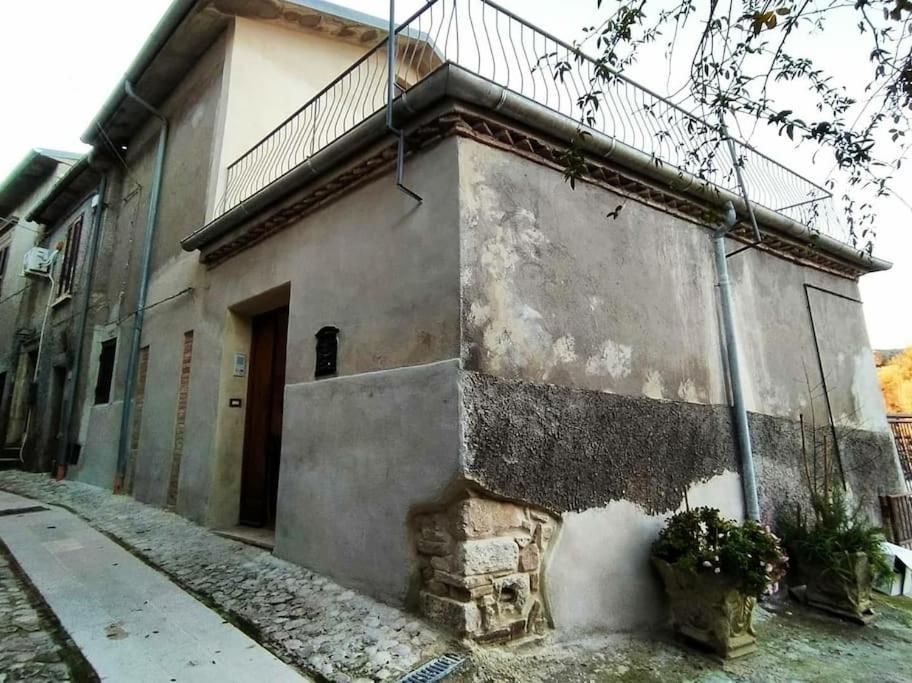 Casa In Antico Borgo Medievale A Tarano Ri, Via Giacomo Leopardi, 15 Villa Kültér fotó